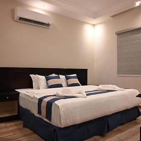 אל-מדינה Saba Ohod For Hotel Suites מראה חיצוני תמונה