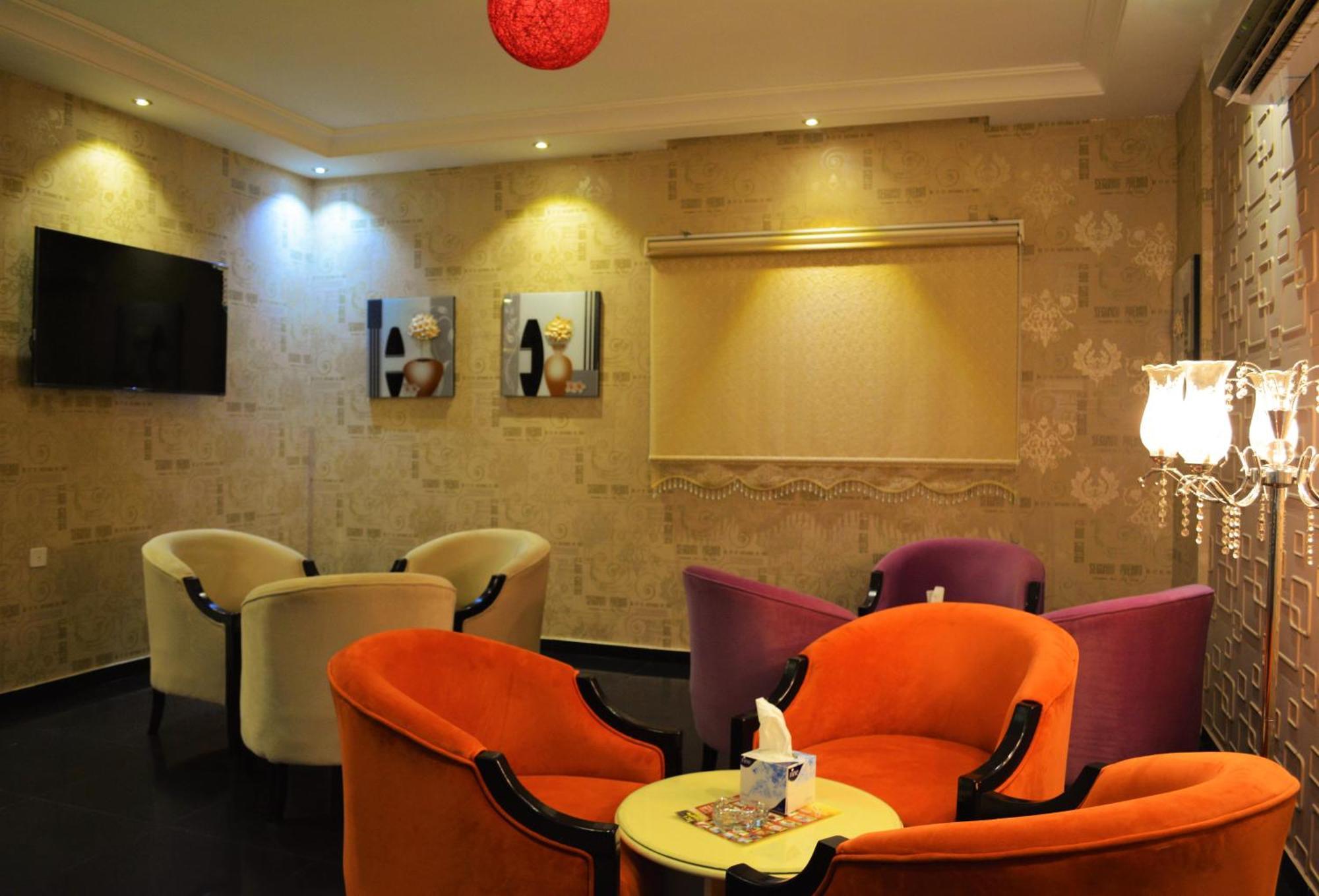 אל-מדינה Saba Ohod For Hotel Suites מראה חיצוני תמונה
