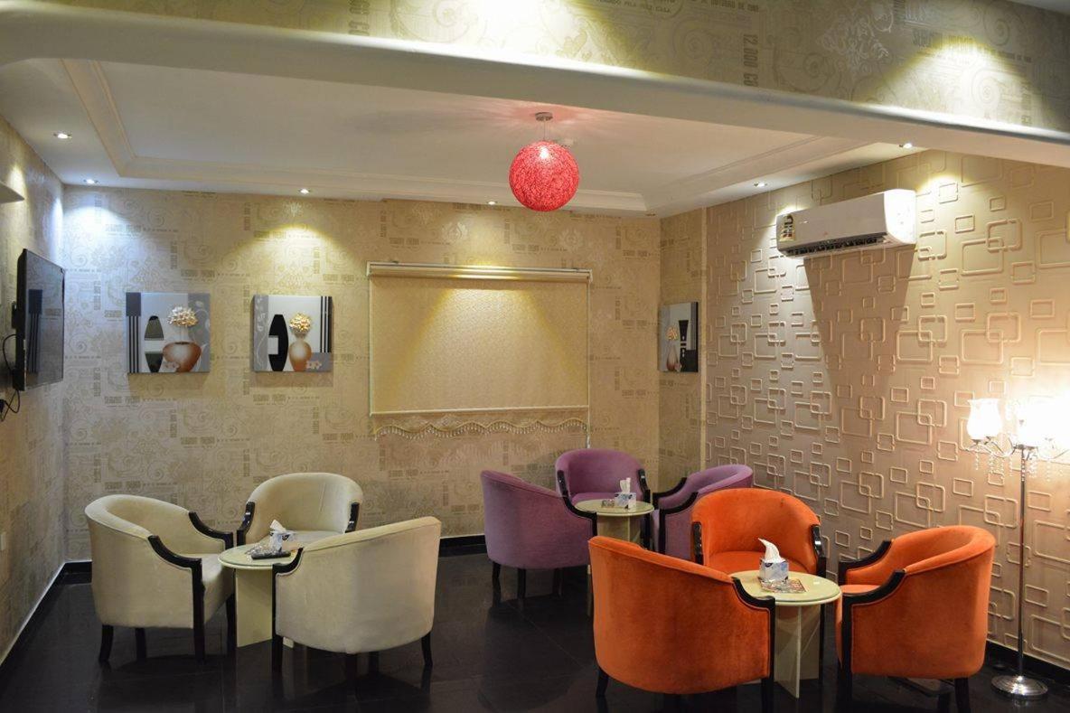 אל-מדינה Saba Ohod For Hotel Suites מראה חיצוני תמונה