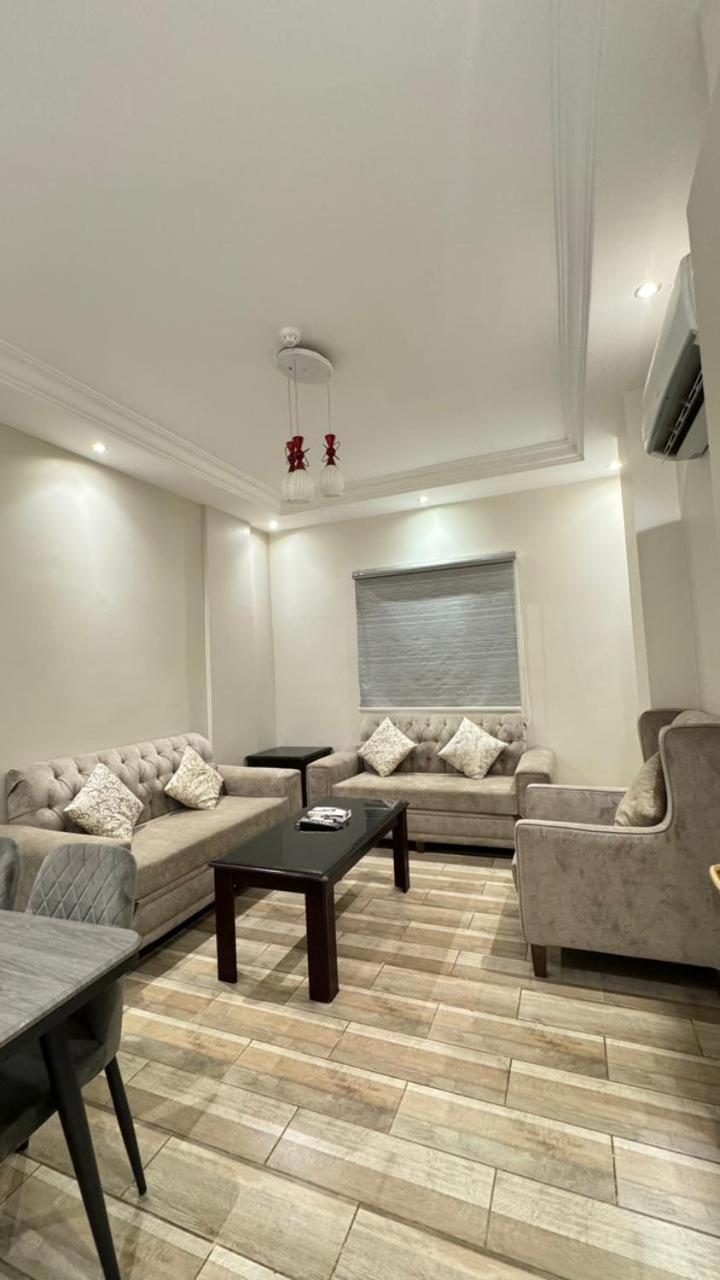 אל-מדינה Saba Ohod For Hotel Suites מראה חיצוני תמונה