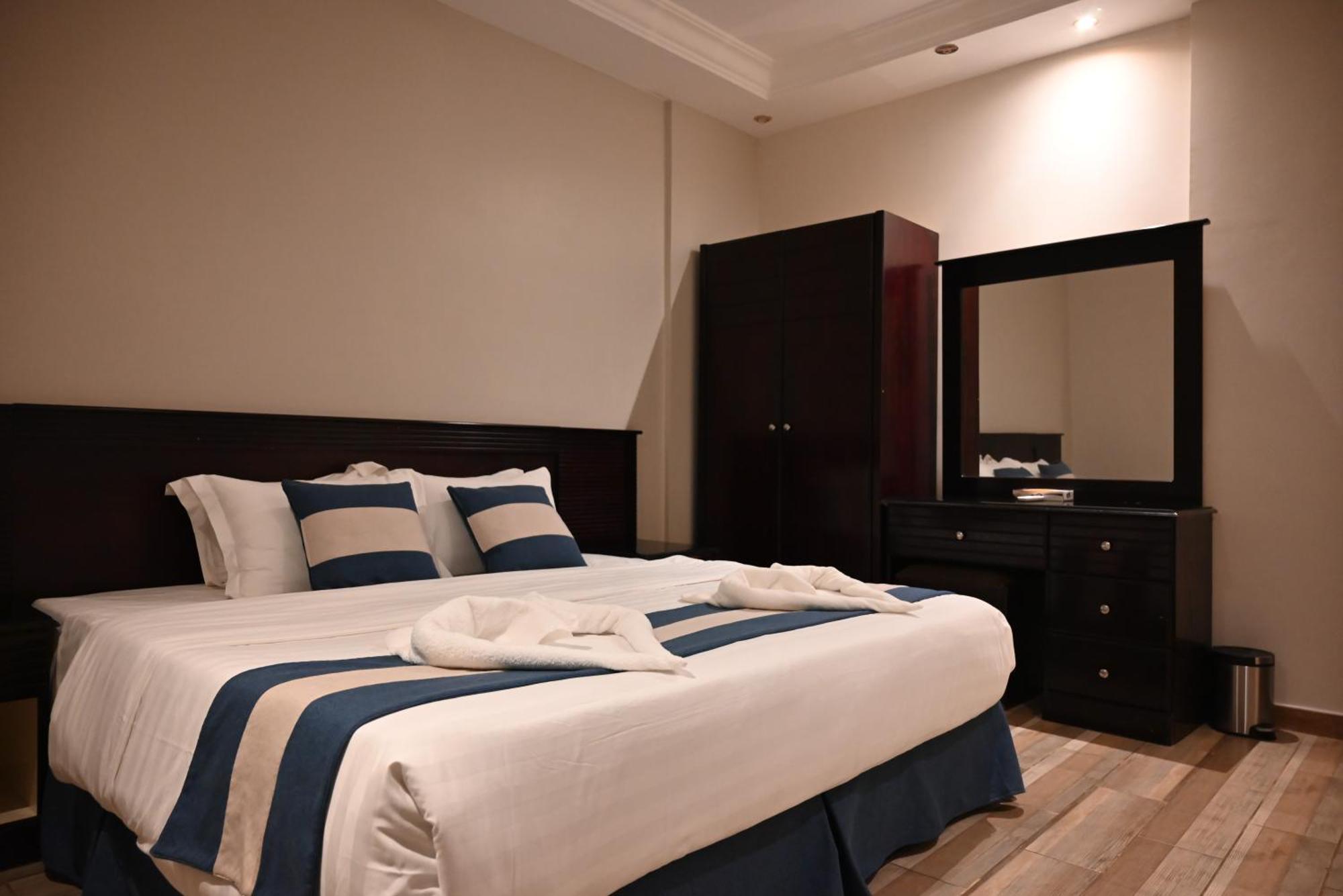 אל-מדינה Saba Ohod For Hotel Suites מראה חיצוני תמונה