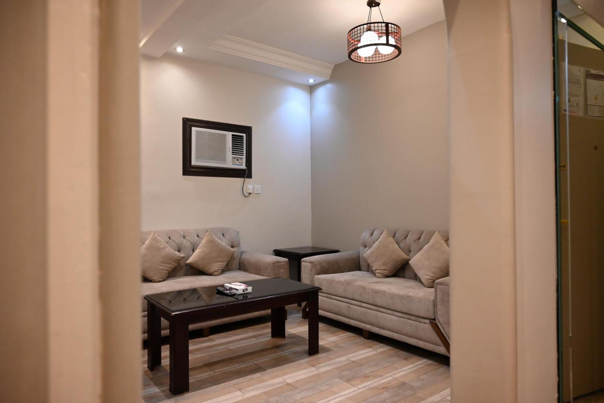 אל-מדינה Saba Ohod For Hotel Suites מראה חיצוני תמונה