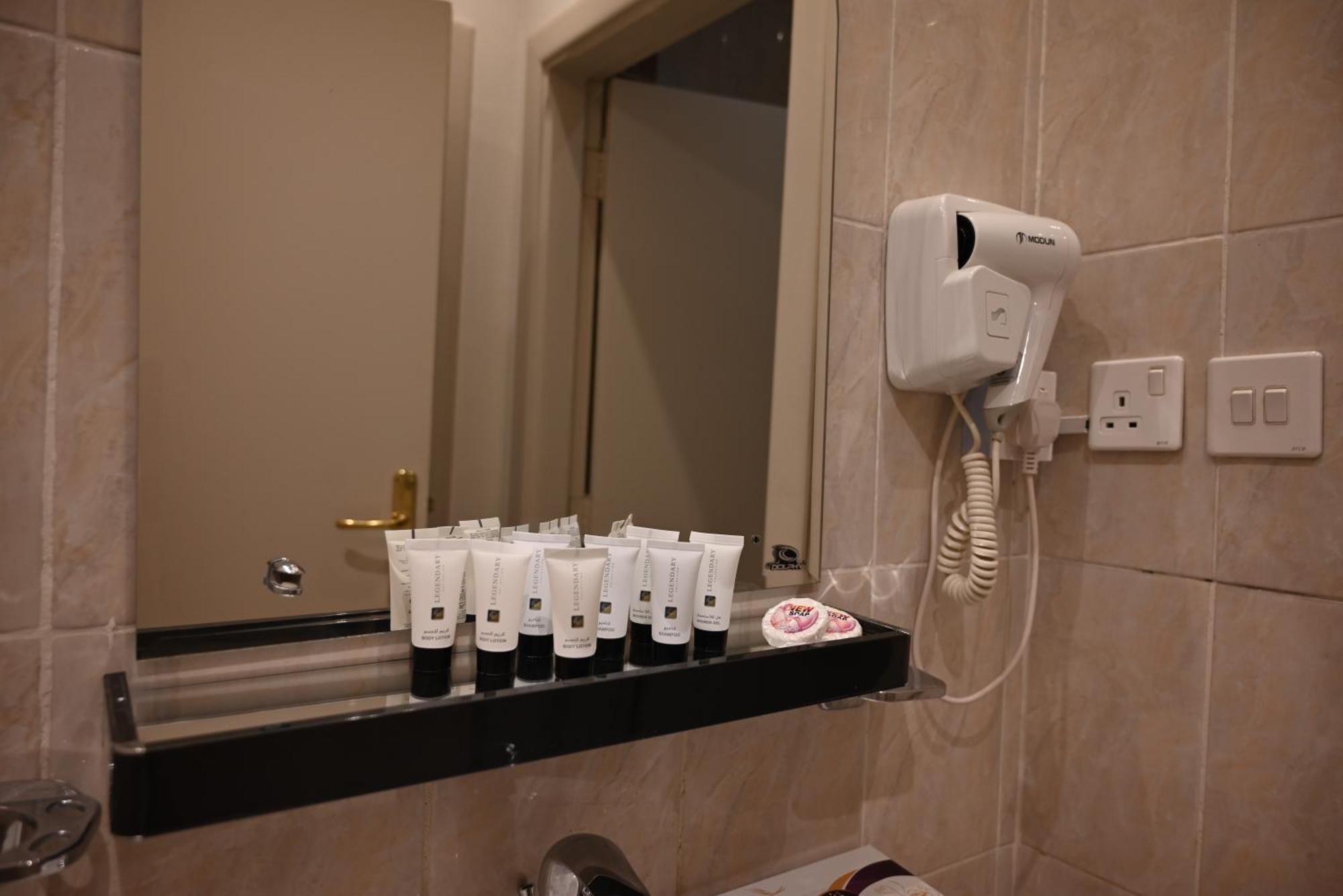 אל-מדינה Saba Ohod For Hotel Suites מראה חיצוני תמונה